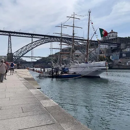 Feel Ribeira - Riverfront Charm *